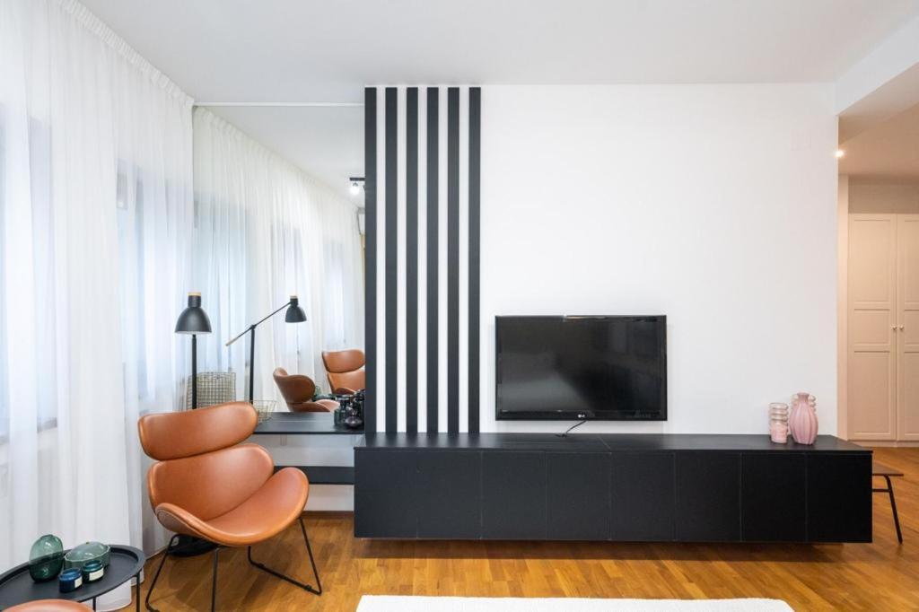 Victory1 City Centre Bucureşti Ngoại thất bức ảnh